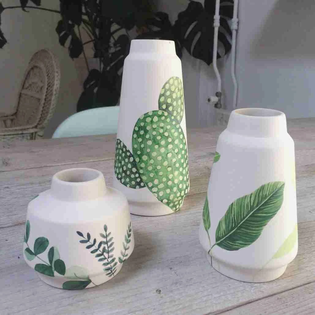 Botanical vases, illustration for MADE.com by Valesca van Waveren